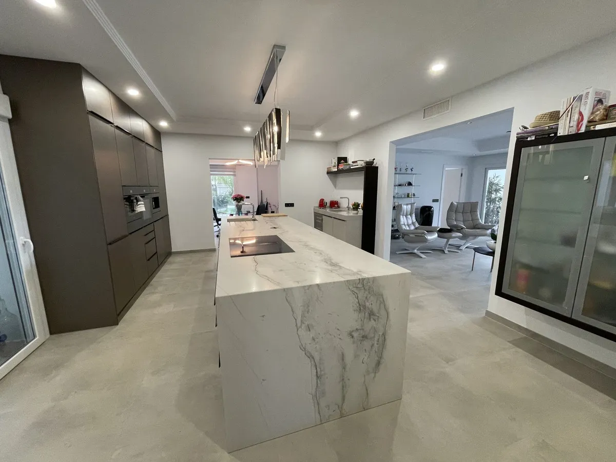 b7a9211f-921e-46db-997d-5ce3748ebf9e