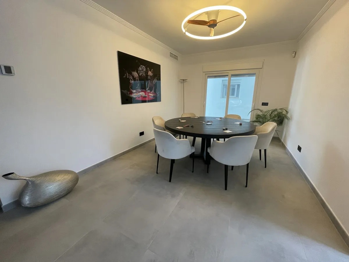 dc7827c6-33c8-4109-8948-243bf3f6d773