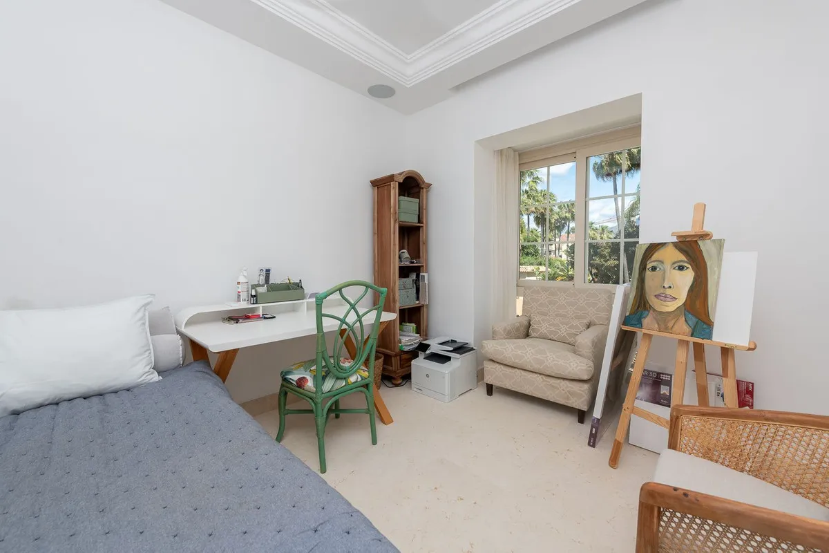 95e6b934-6b74-4db6-8049-9c848fa2b9b8