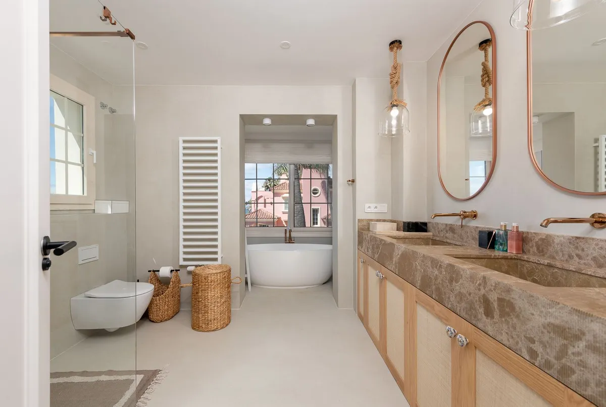 bb40e9fb-f8d0-41f9-835a-38839ef724b9