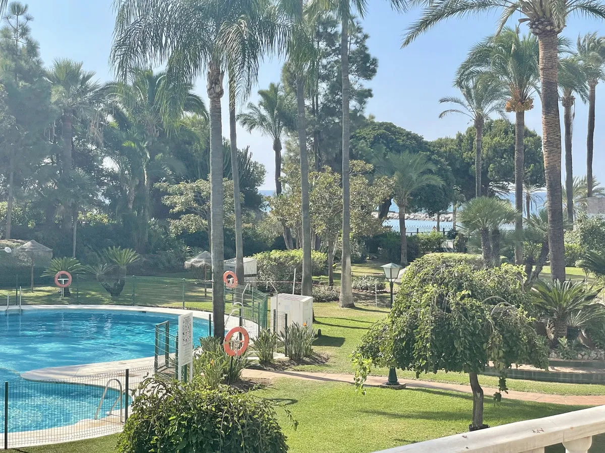 783b84bf-5ebe-4d97-9be7-6eafcae53364