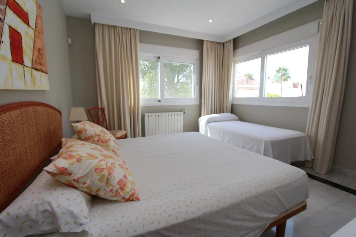 966c8b04-57cd-4b35-ad42-601c83c26c7b