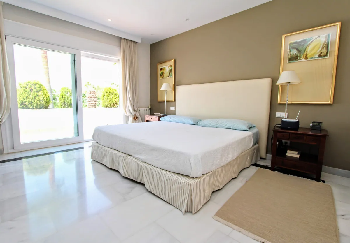 e24c2448-e45c-48fa-86cd-063da3af1d76