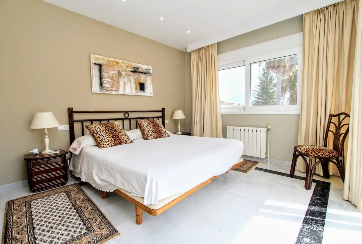 fe00c86c-92ec-4257-a064-5066bee5823e