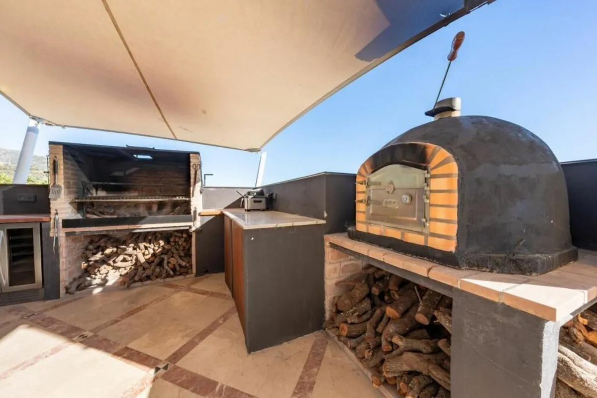 6440f7f5-36fc-43b9-8822-d4ebec44ab3d