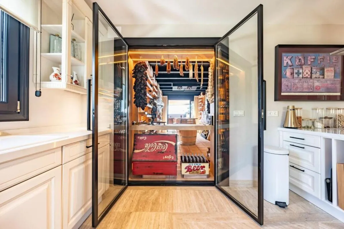 83551254-3197-4ef5-8b50-6f2fa1c19d09