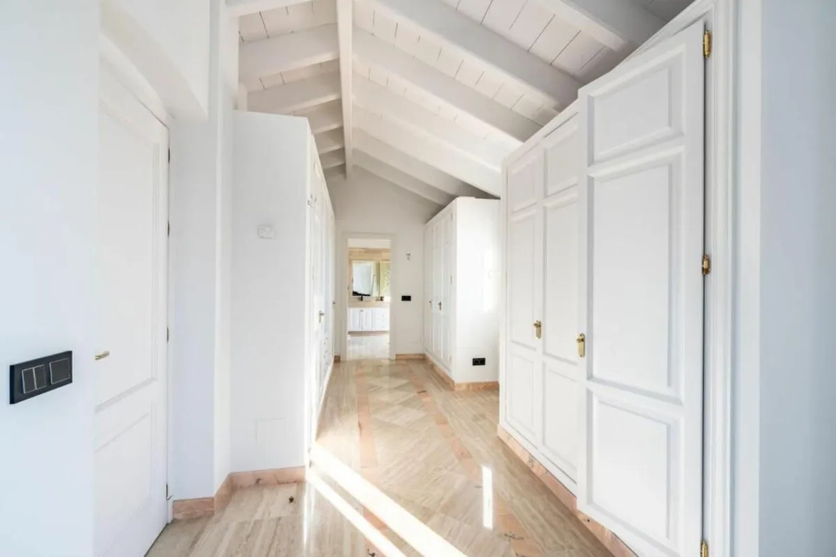 b1037024-ff49-43c6-9187-381623af150a