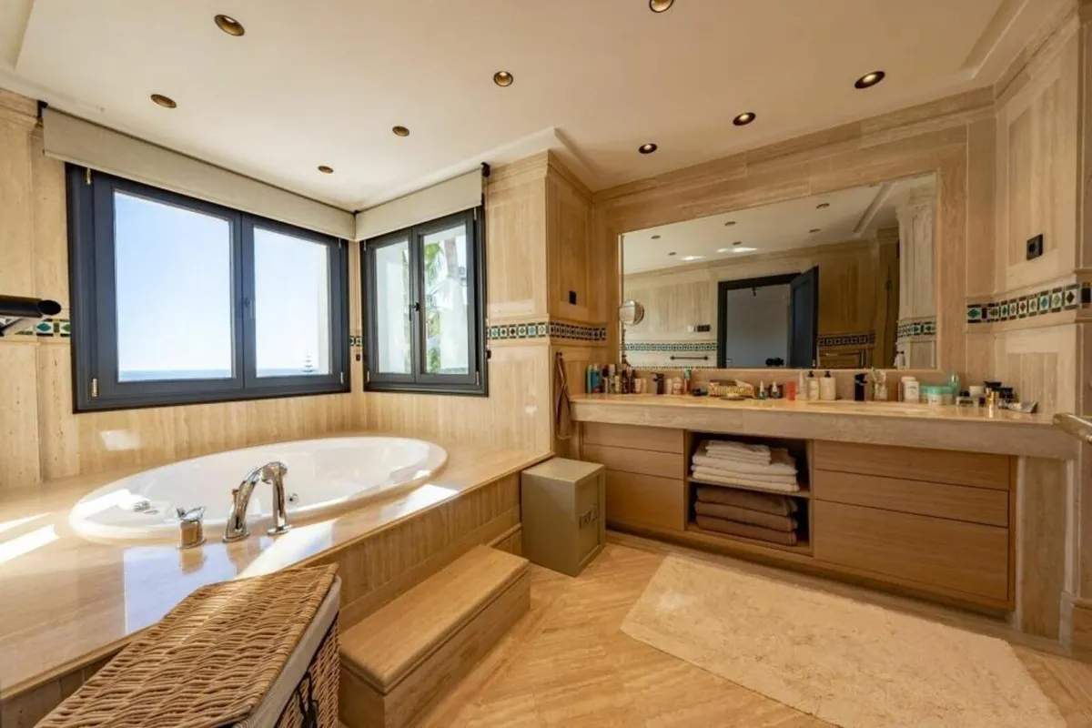 b37e2fb1-ae5b-4818-8955-fe1113d0210d