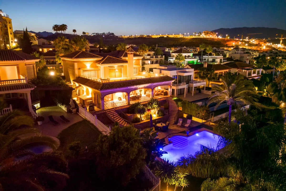 16a76ecc-bc1d-4124-a308-161ae3b73893