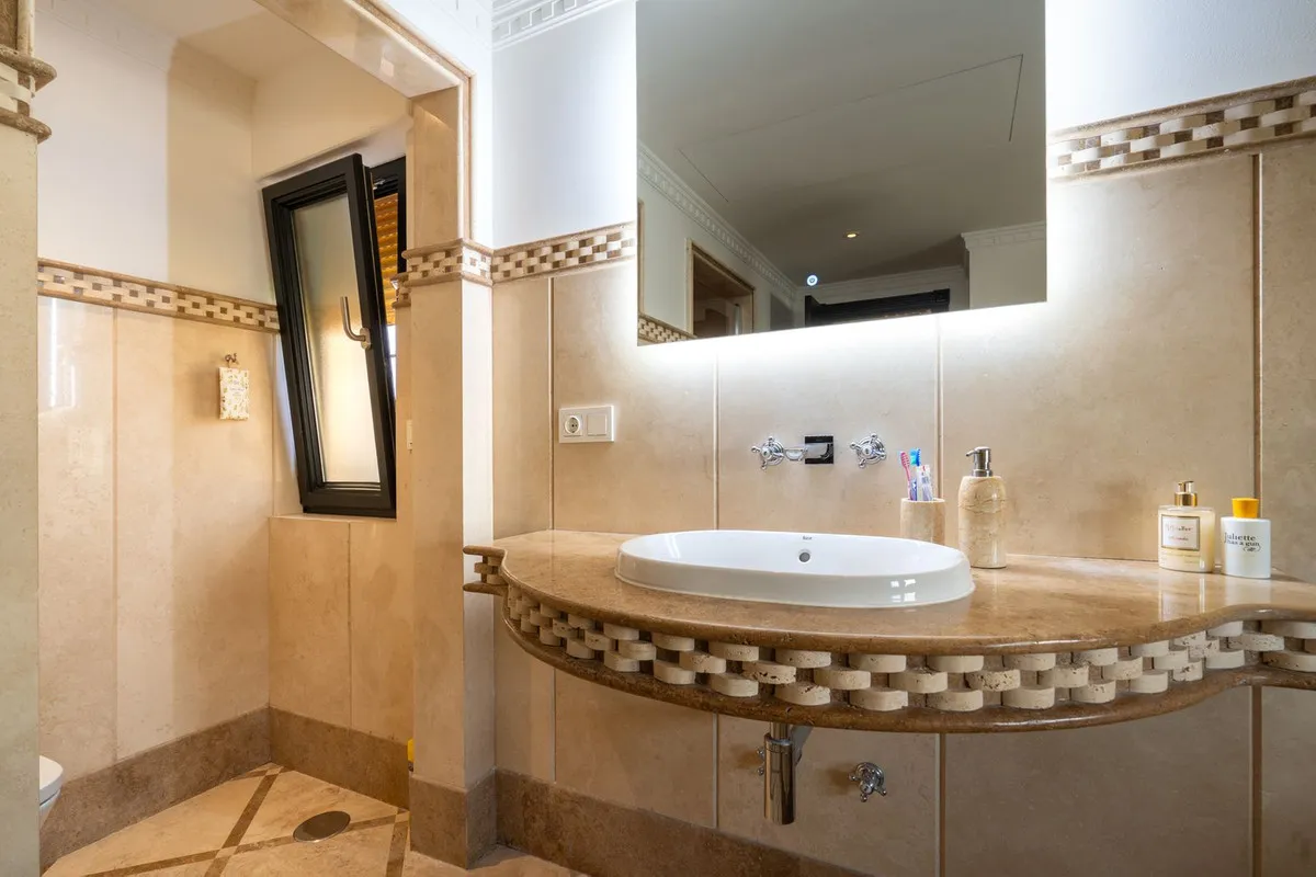 4562fac1-2c72-4715-8150-e548b8c5e7ff