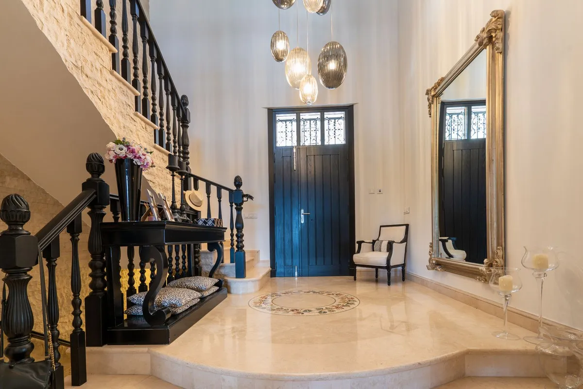 72bed82c-1a52-4d52-a887-4b6e257e989b