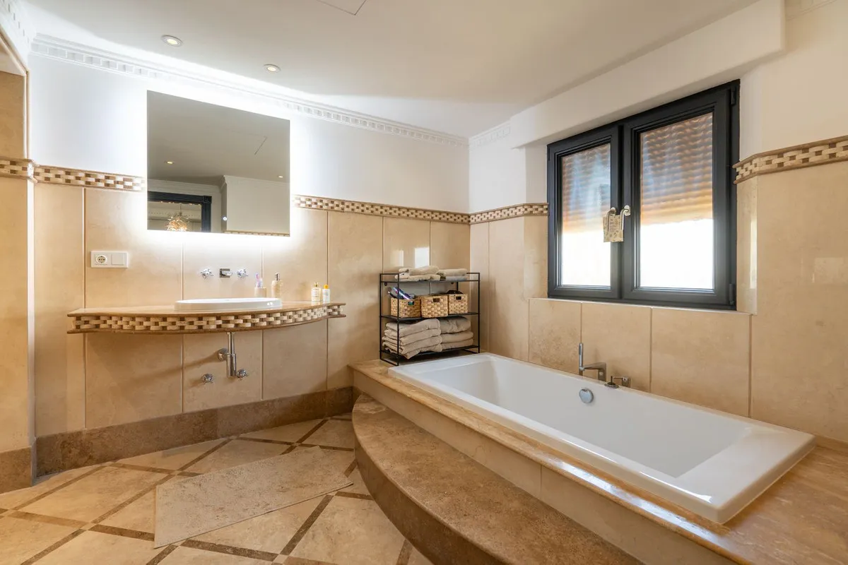 b9219723-1957-4931-9cf4-77df2d4595af