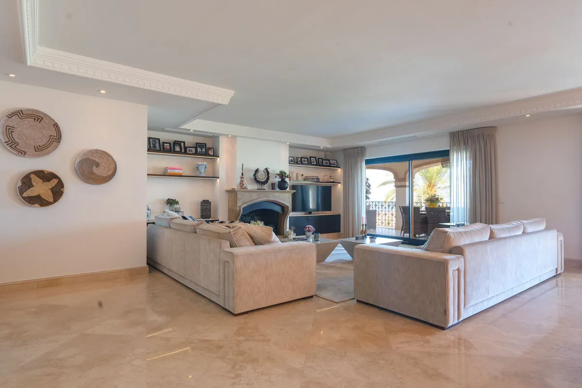 c1a38ff0-af3a-47e7-aa5a-0785442e58de