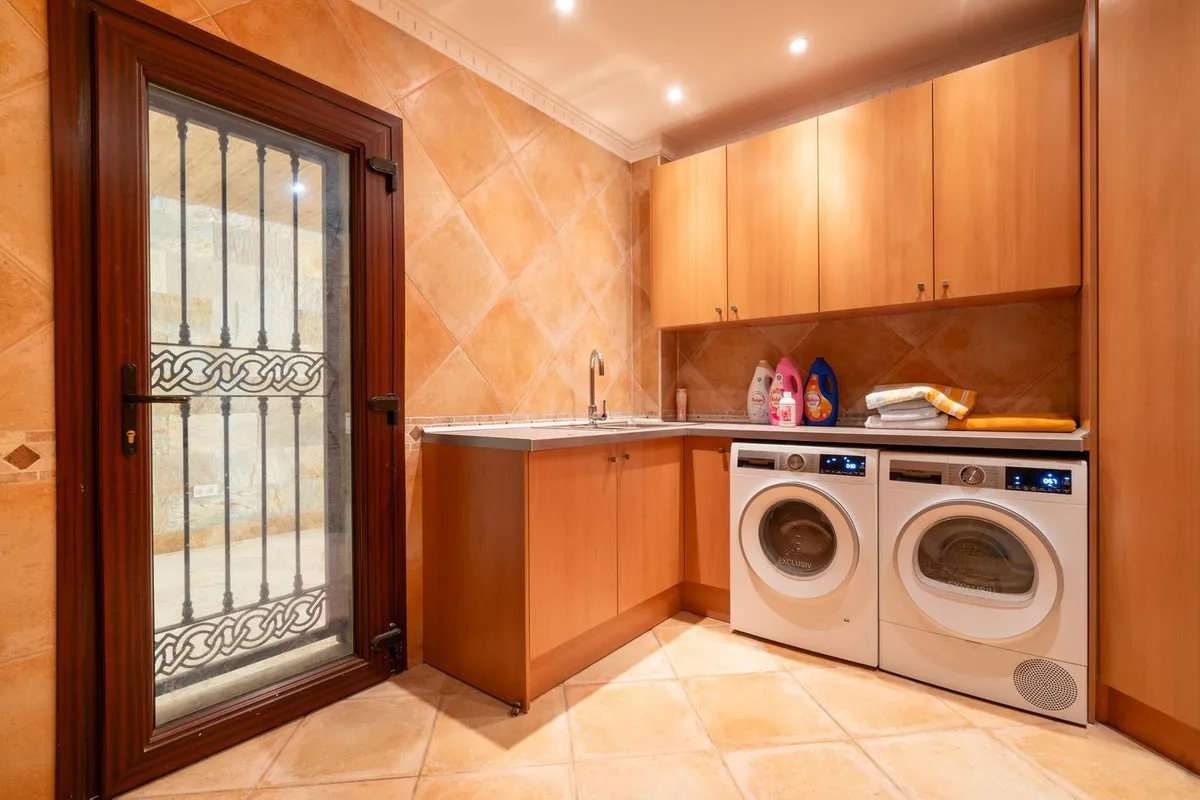 f73a4565-d980-4abd-a716-6fdbd9db8ec2