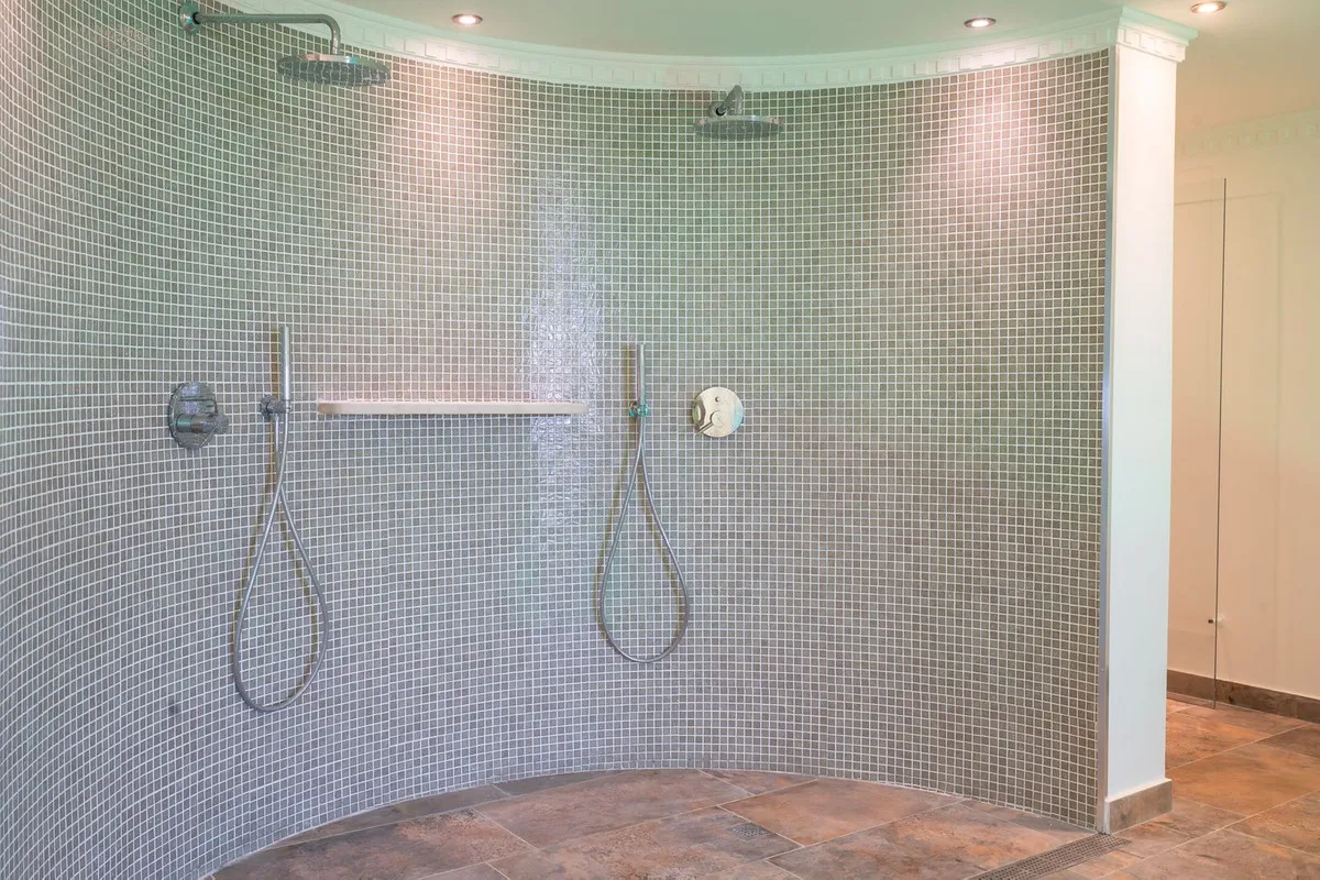 f7765b1c-91e7-423f-8c8d-43f81de81686