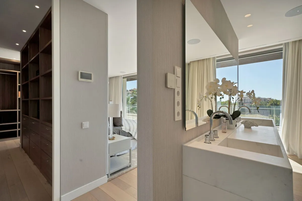 59f3906e-495e-4170-a5ff-52d60a4356f8