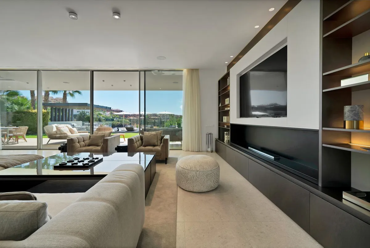 78df9da9-4b10-41e0-9324-78a336713272