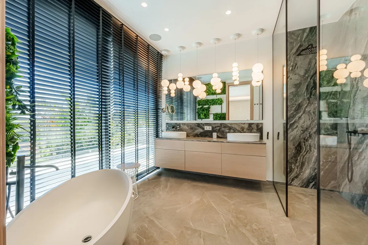 9c7d9c00-b726-4c41-808d-dd470d2ee32b