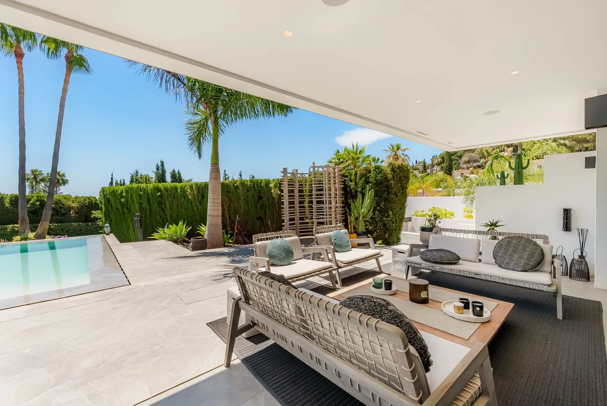 a09f14dd-7acc-42b4-91b6-cb2ab16b49c6