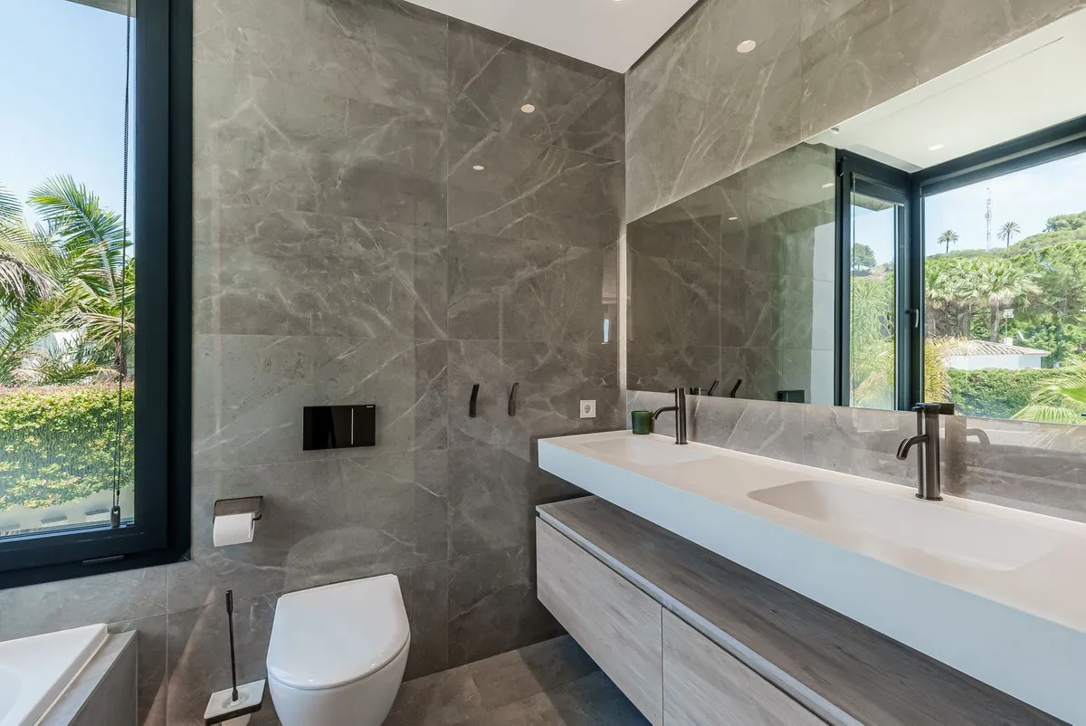 d317b600-b8bf-42b7-8052-864c2634555a