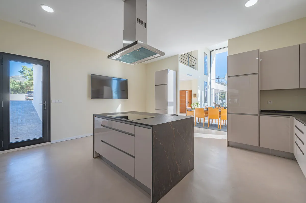 304562a7-8d11-4e41-a864-b73d9da4d204