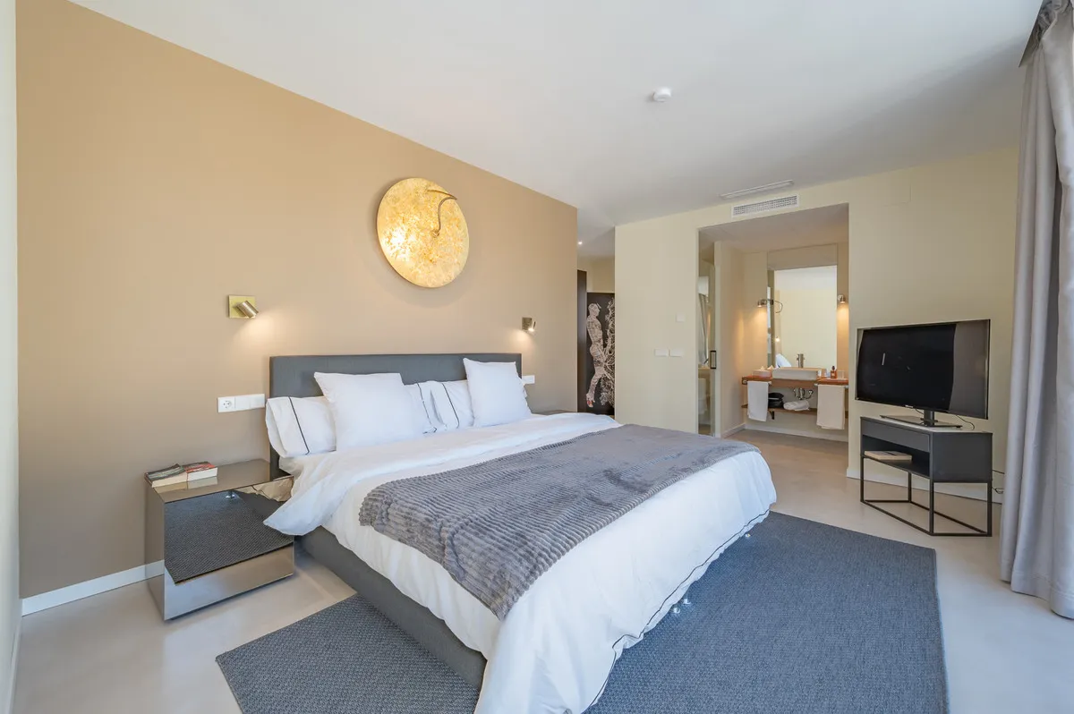 7b09307b-3b35-4fe7-b429-bbffe27c6a0a