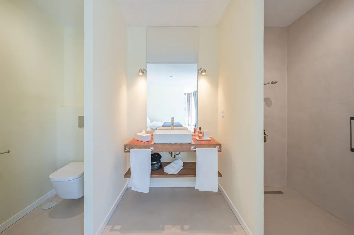 cfbd18c4-3cea-410c-bfdb-18fa598b6015