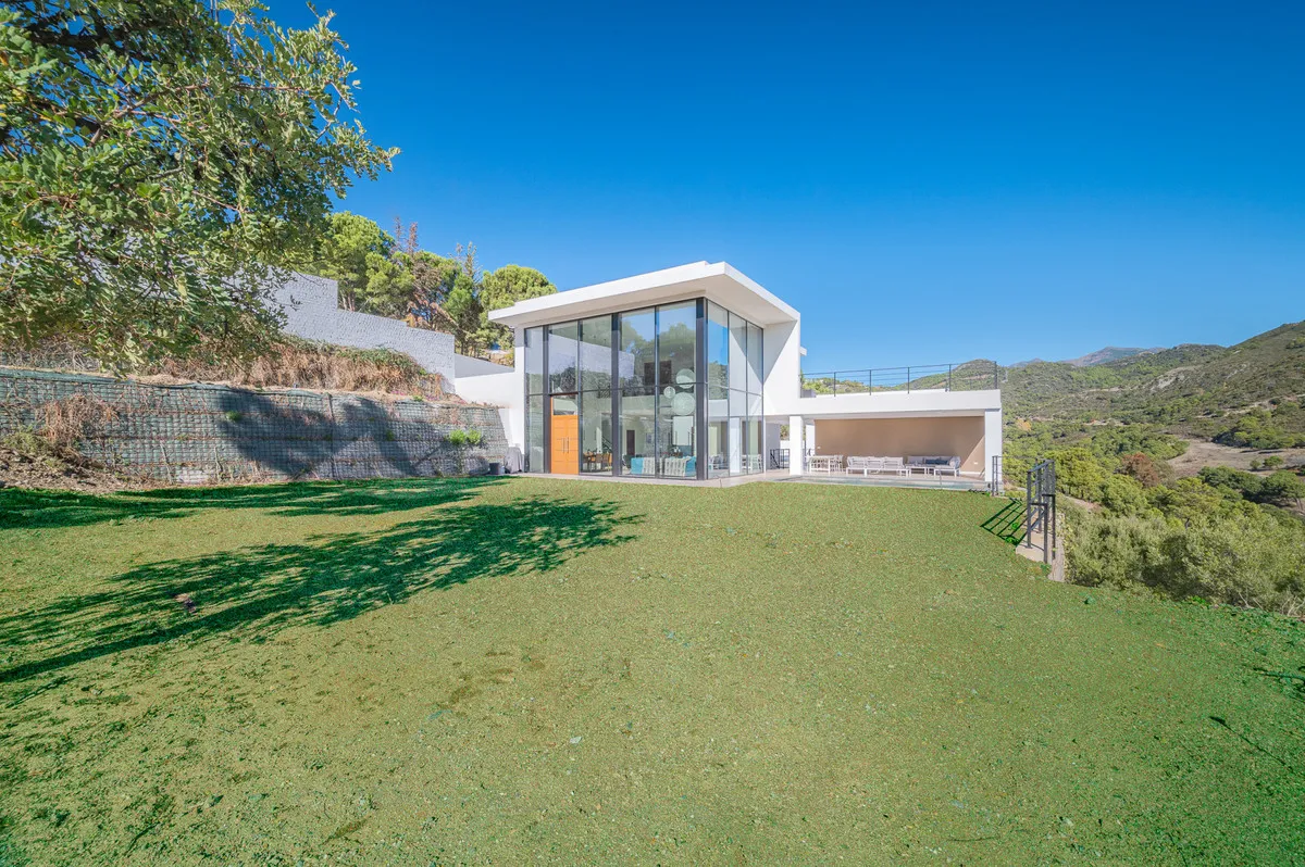 eae856a0-49d5-4a2d-a964-c7b1aca0a8f7