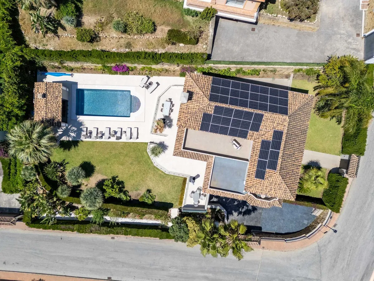 bfe19520-9bec-4945-9839-d236920f264a