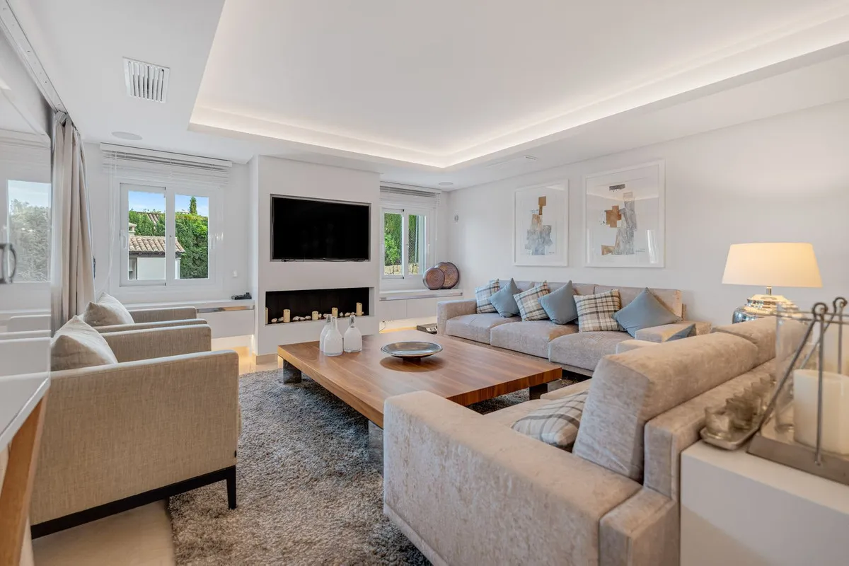 e9c9c069-5b39-452b-b3d0-0ae171e2d946