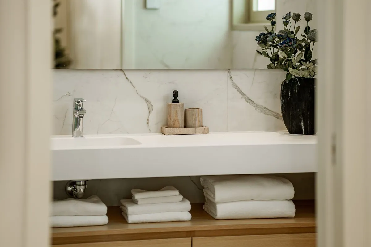 5b5c4fd5-5de4-4d99-820b-faecd312b4d7