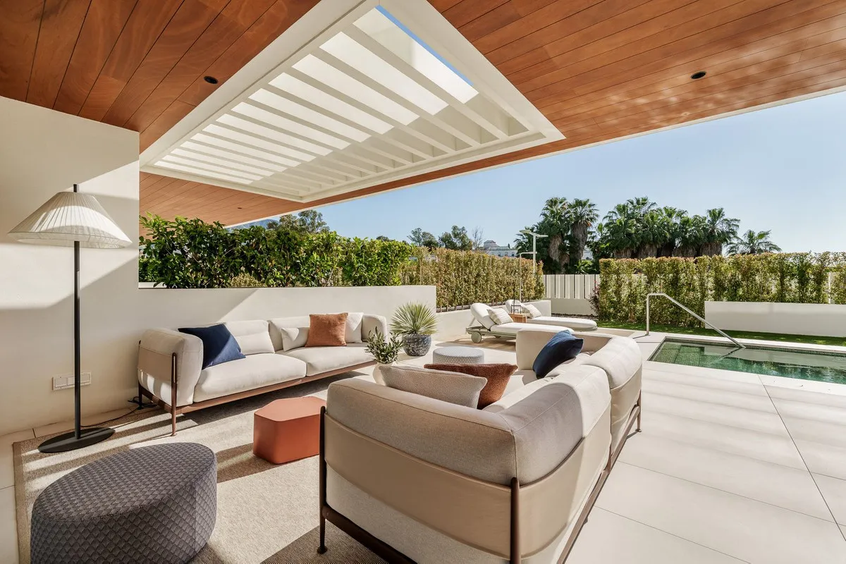 c3689fad-b671-40de-a494-d7d26c883dd8