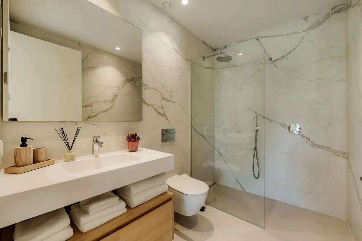 d7cb05ed-6a83-4c26-b7f0-62e1bed1bbac