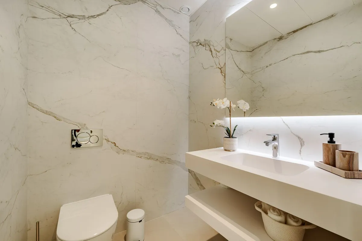 f6cccf3d-0fb6-4834-a3b2-0dffade884ae