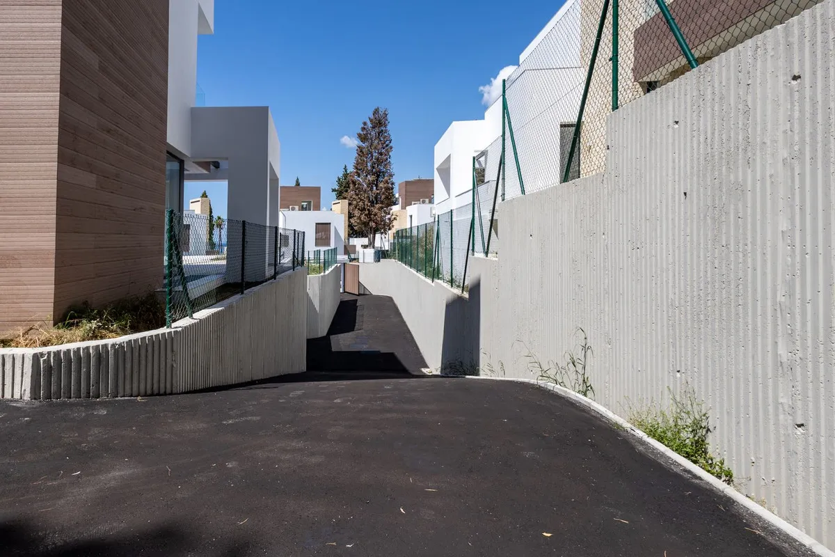 3dbe6bb0-2d8b-4c8b-9f06-b22c328e09b6