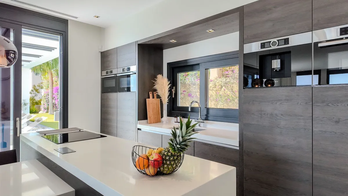 e7e2311f-8cbd-4160-acf2-47bf00c4e230