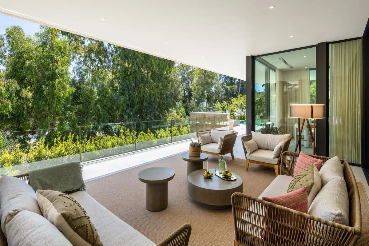 107df473-3a2e-4f88-a44e-360539fb0aa5