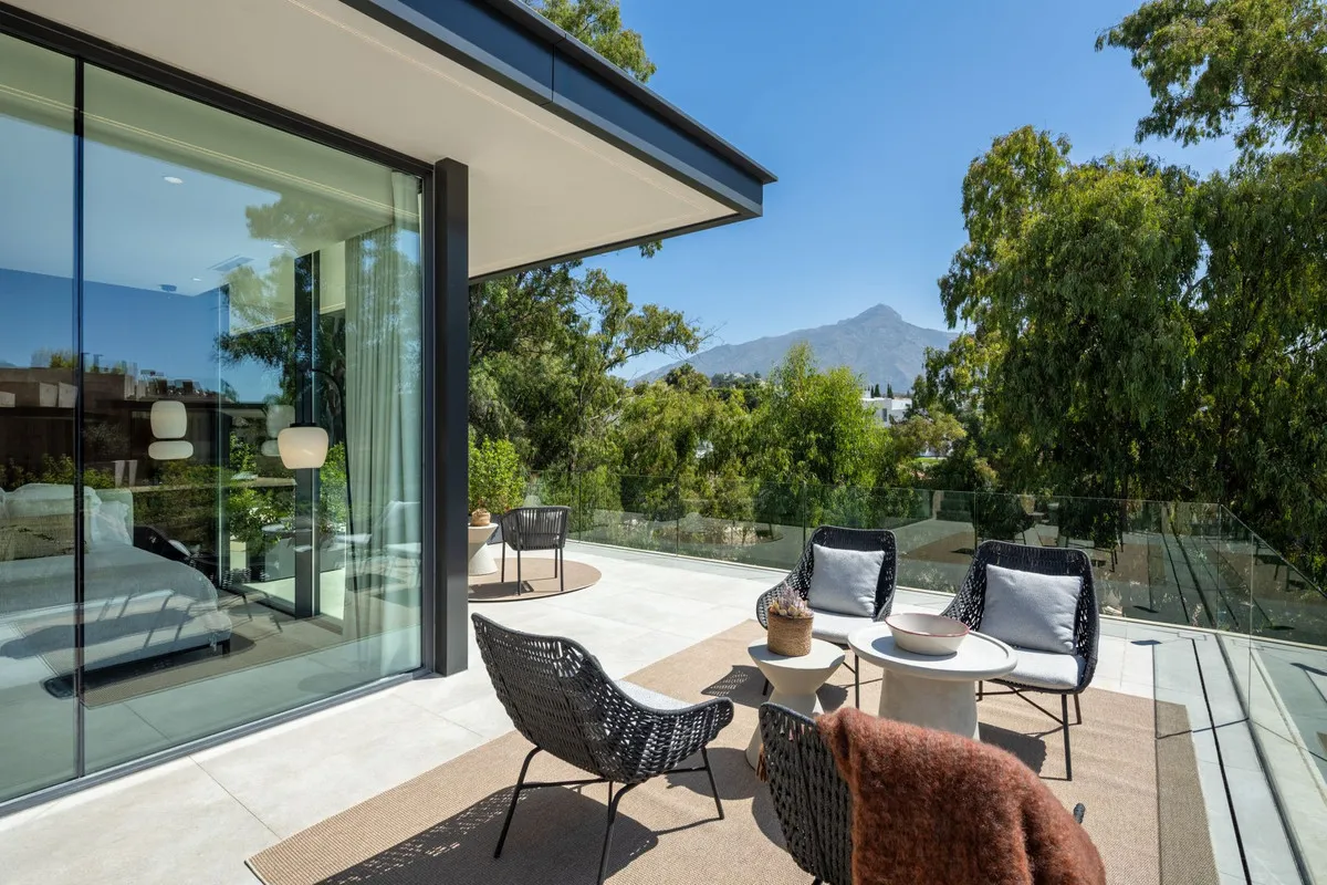 324e3fa9-3d99-41a6-be03-26e00496b623