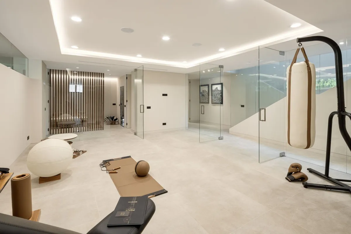 64972e0d-0a32-4f3f-9775-f8598c992398