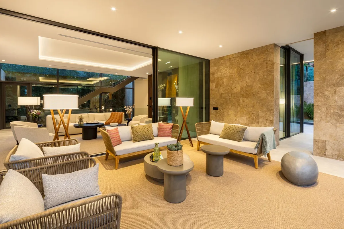 982a59b4-9a85-490d-8eec-45a3064b6d1c