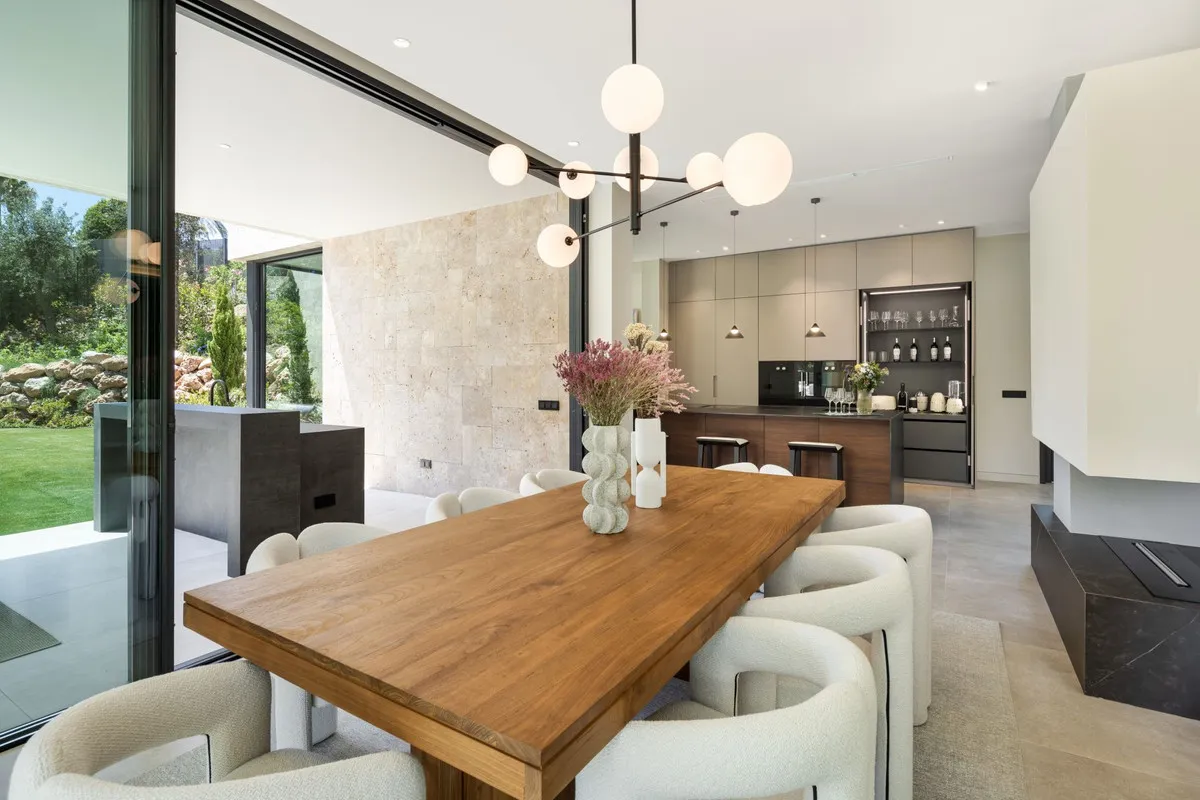 c0bd5c6c-3df8-47db-8c12-2c7a98e2d26c