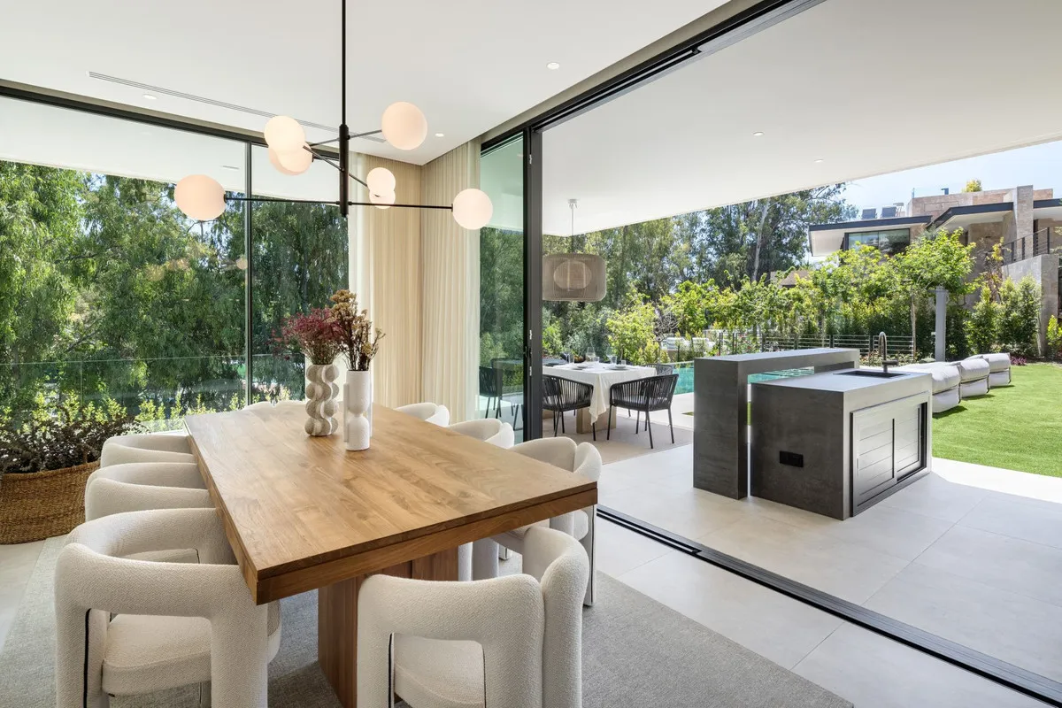 d67746c1-cf6c-4a04-98e3-ace8bdeaa6a4