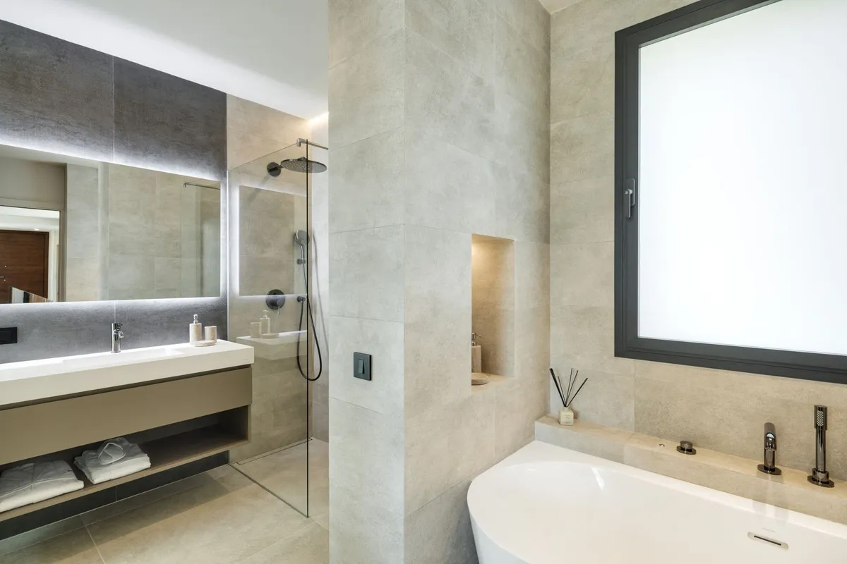 ec97b94b-d94d-4a47-aa56-6a42916a6b9c