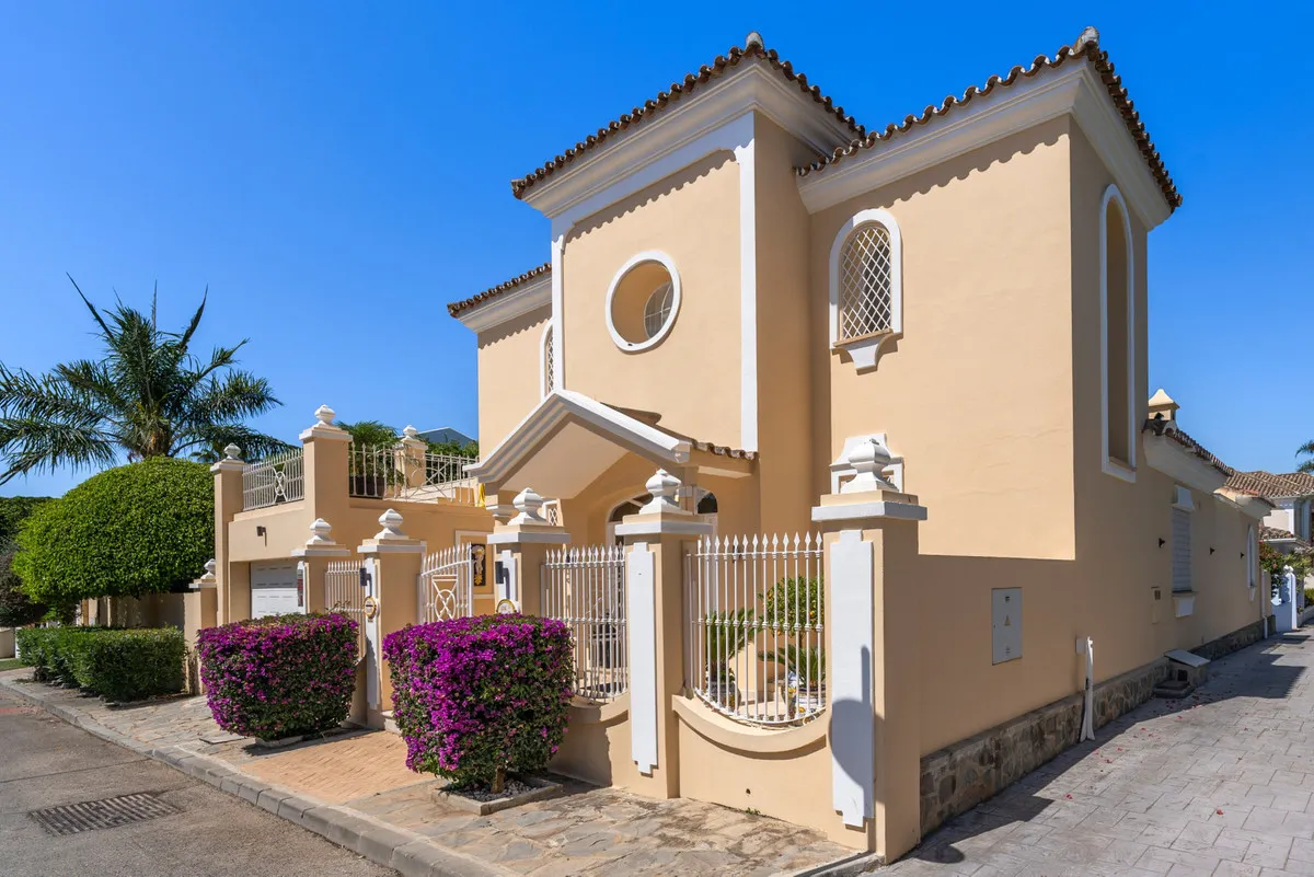 13ae850d-344f-4720-af28-8e206c1ddcc2