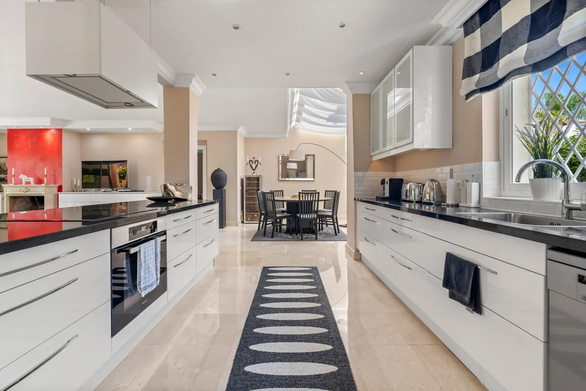 2c8ca04d-3d22-416e-b66d-f39c4fa0c9e6