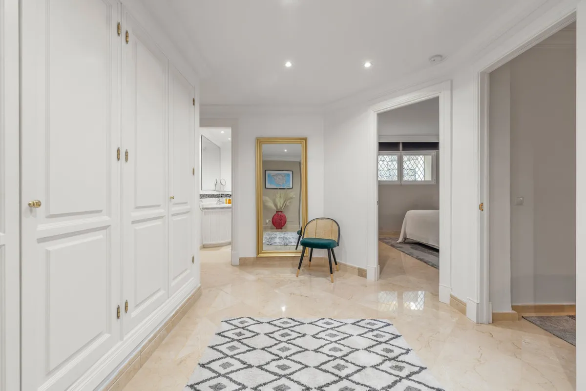 90b837f5-a1cc-45ba-99ce-93081f6108af