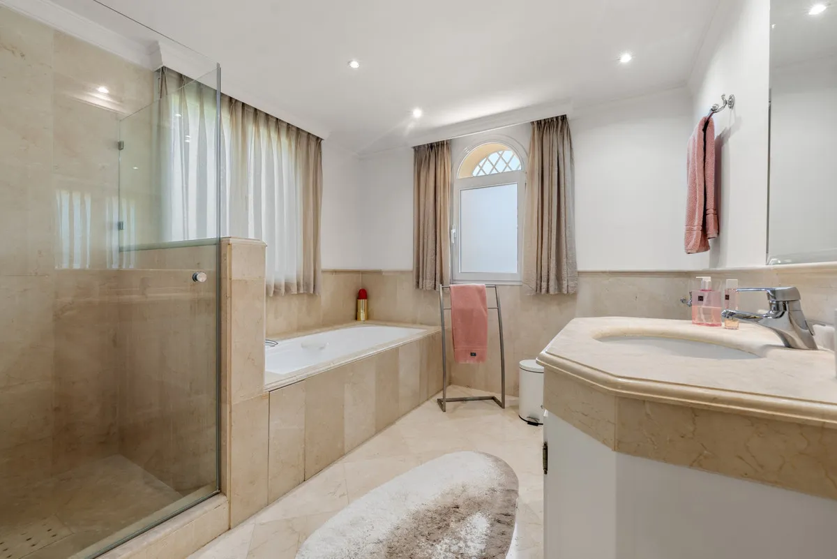 96e3ed70-b8a0-4793-b2eb-99d4e048d6c8