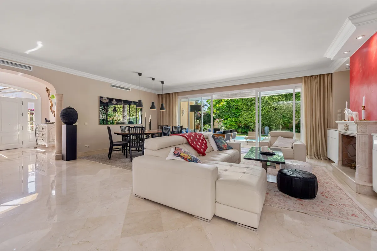 fe5a9e36-d301-4b05-b785-da84d8d21853