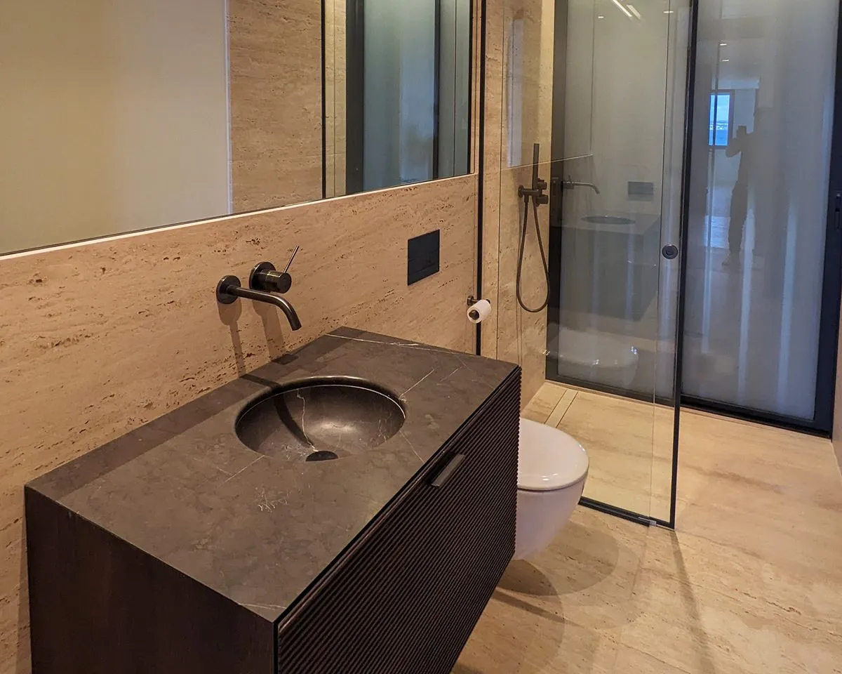 956e6ec4-cce9-41ef-b096-ace990ecdb38