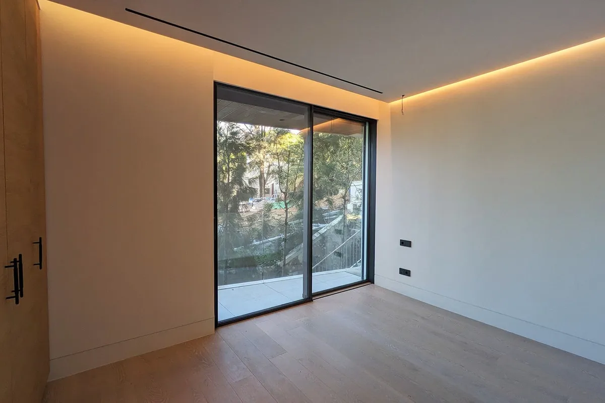 60ef85c7-00d0-46e8-8d19-f21e403996d7